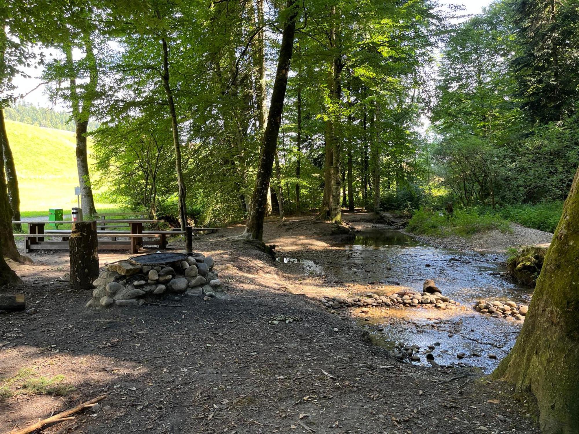 Ferienwohnung Auf Bauernhof Mit Hotpot Und Sauna Sumiswald Exterior foto